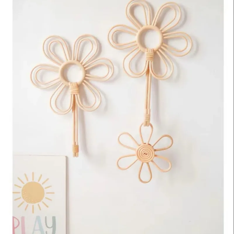 Country Style Flower Rattan Wall Hooks - Handmade Natural Hangers Decorative Home Accessories for Rustic Household Wall Storage