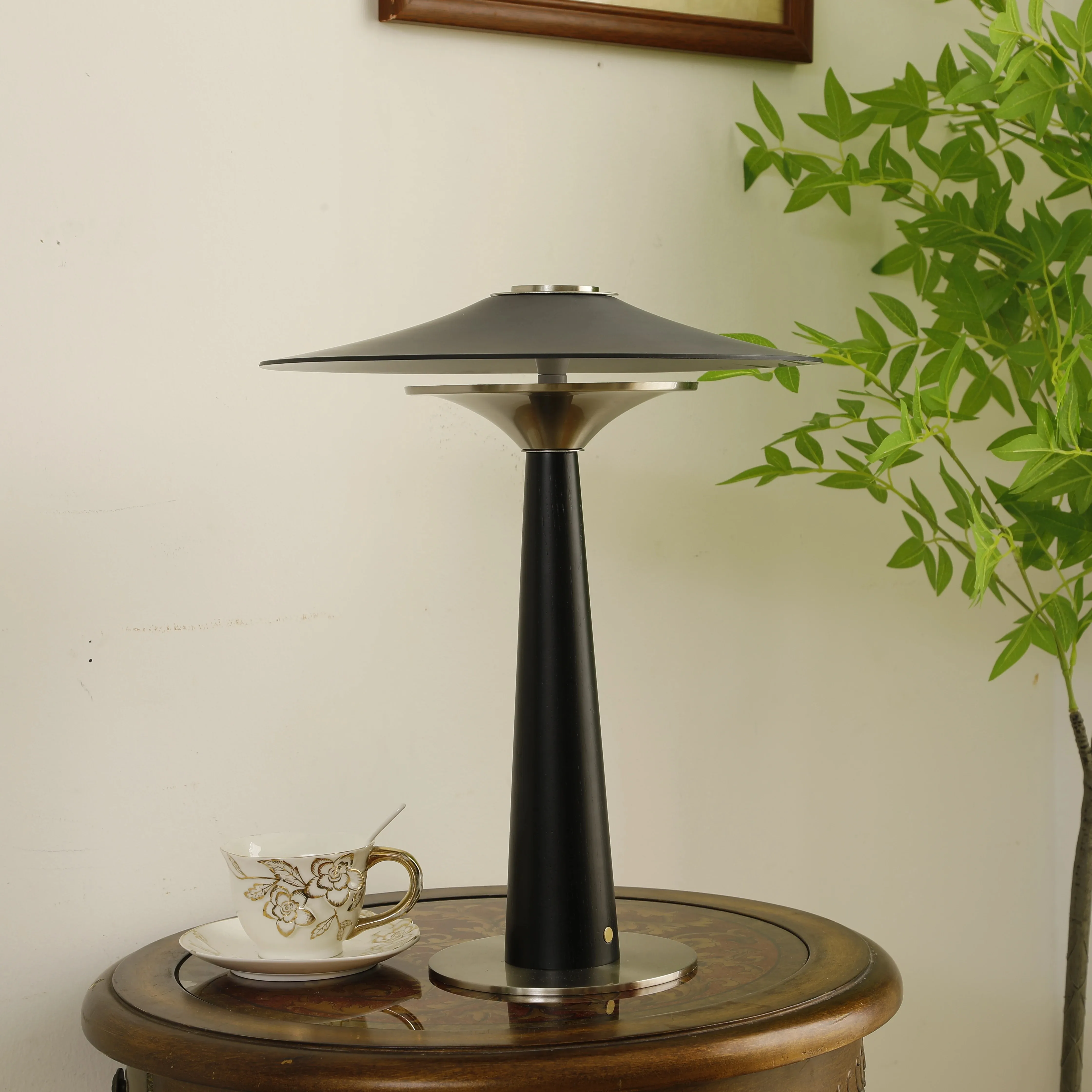 Nordic Modern Luxury Minimalist Marble and Cloth Flying Saucer Decorative LED Dimmable Warm White Table Lamp