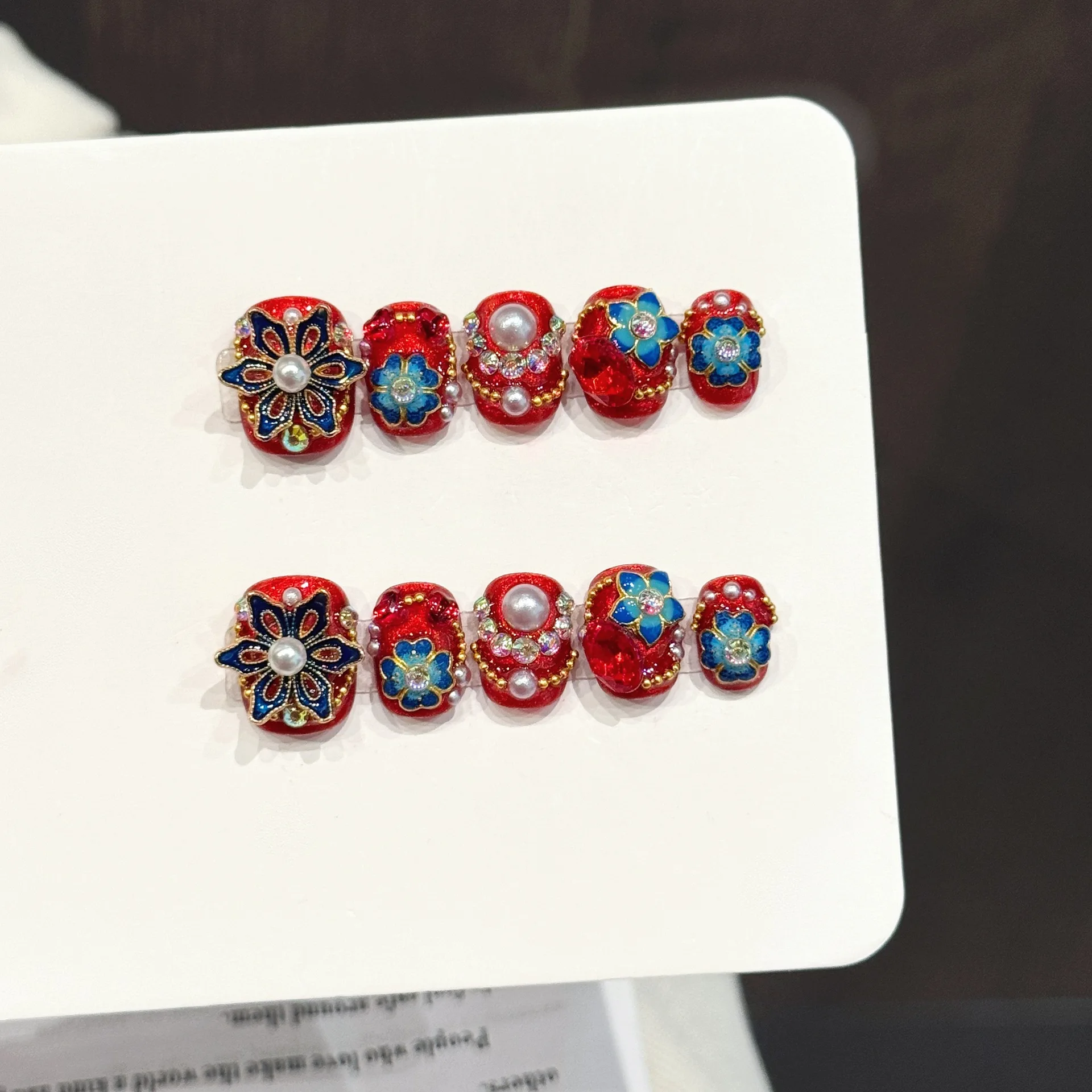 10PCS Handmade Pressed Ultra-Short Round Nails Art, Ornate Pearl Diamonds With Red Background And Blue Flowers, Idea For Women.