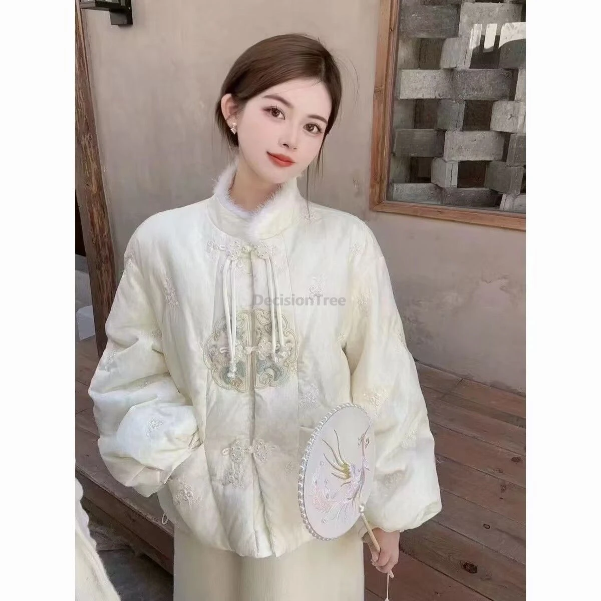 

Новинка 2025 года, бархатное хлопковое пальто в китайском стиле с пряжкой, теплое винтажное модное зимнее пальто, элегантное темпераментное повседневное пальто