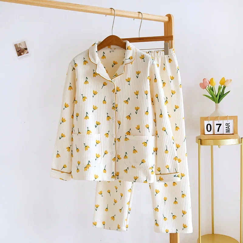 

2024 Autumn/Winter New Women's Pajama Set Polyester Fiber Thickened Two Piece Set Cute Flower Home Big Set Pajamas Sleepwear