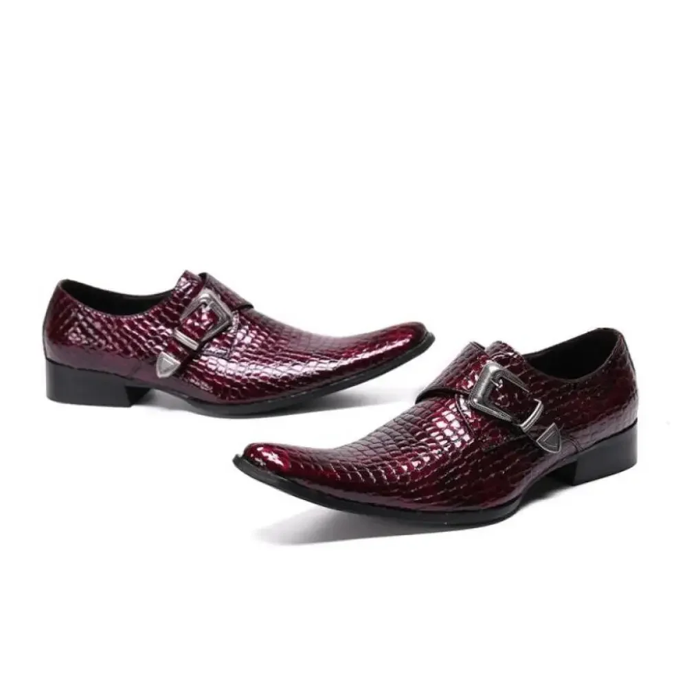 Personality Mens Business Banquet Formal Wear Pointed Leather Shoes Retro Carved Brogue Breathable