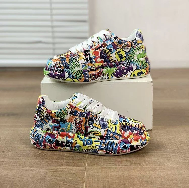 

Trendy Unisex Skate Shoes Waterproof Anti-Slip Couple Matching Sneakers Lightweight EVA Sole Comfortable Leather Casual Shoes
