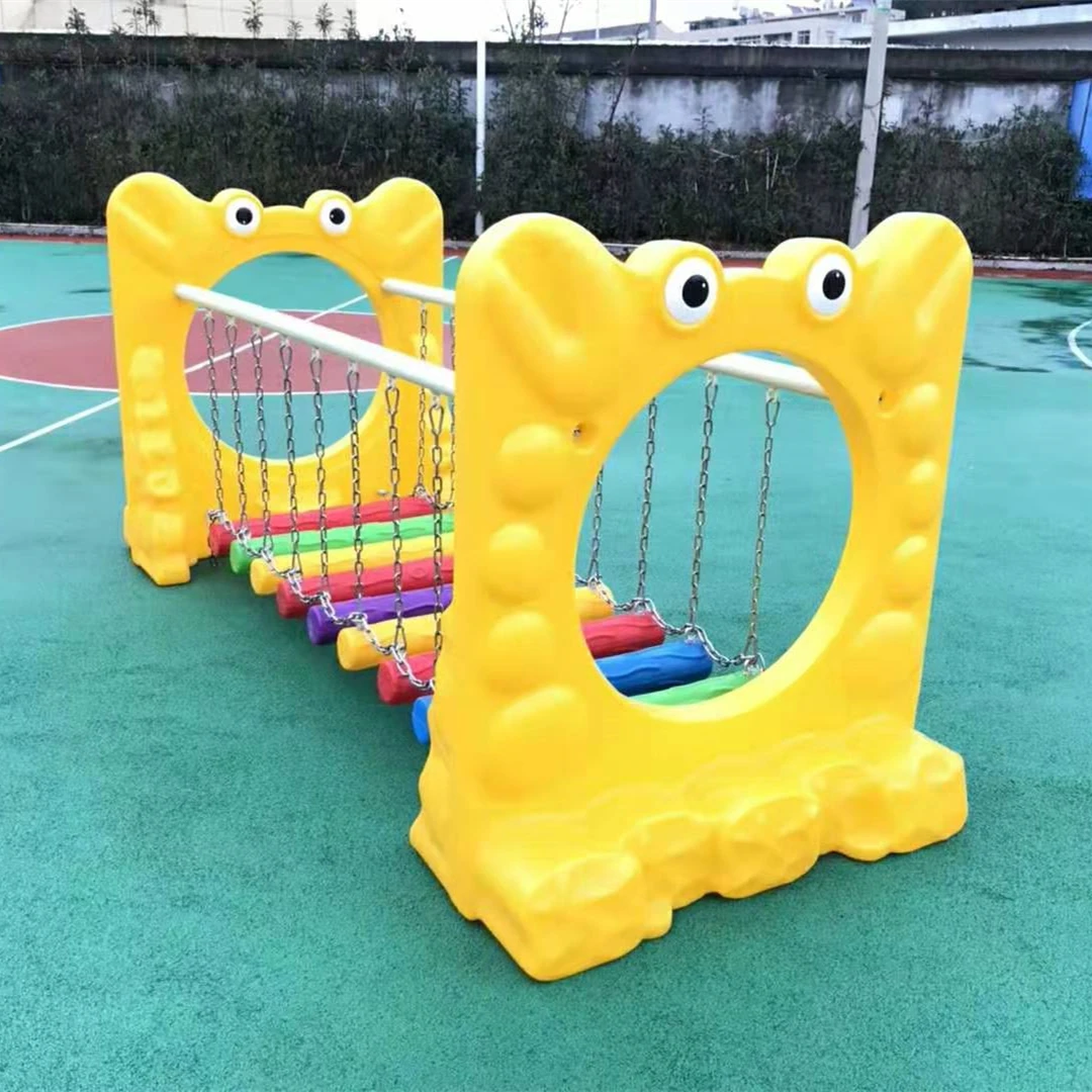 Outdoor kindergarten swinging bridge swinging iron chain swing bridge crawling swing