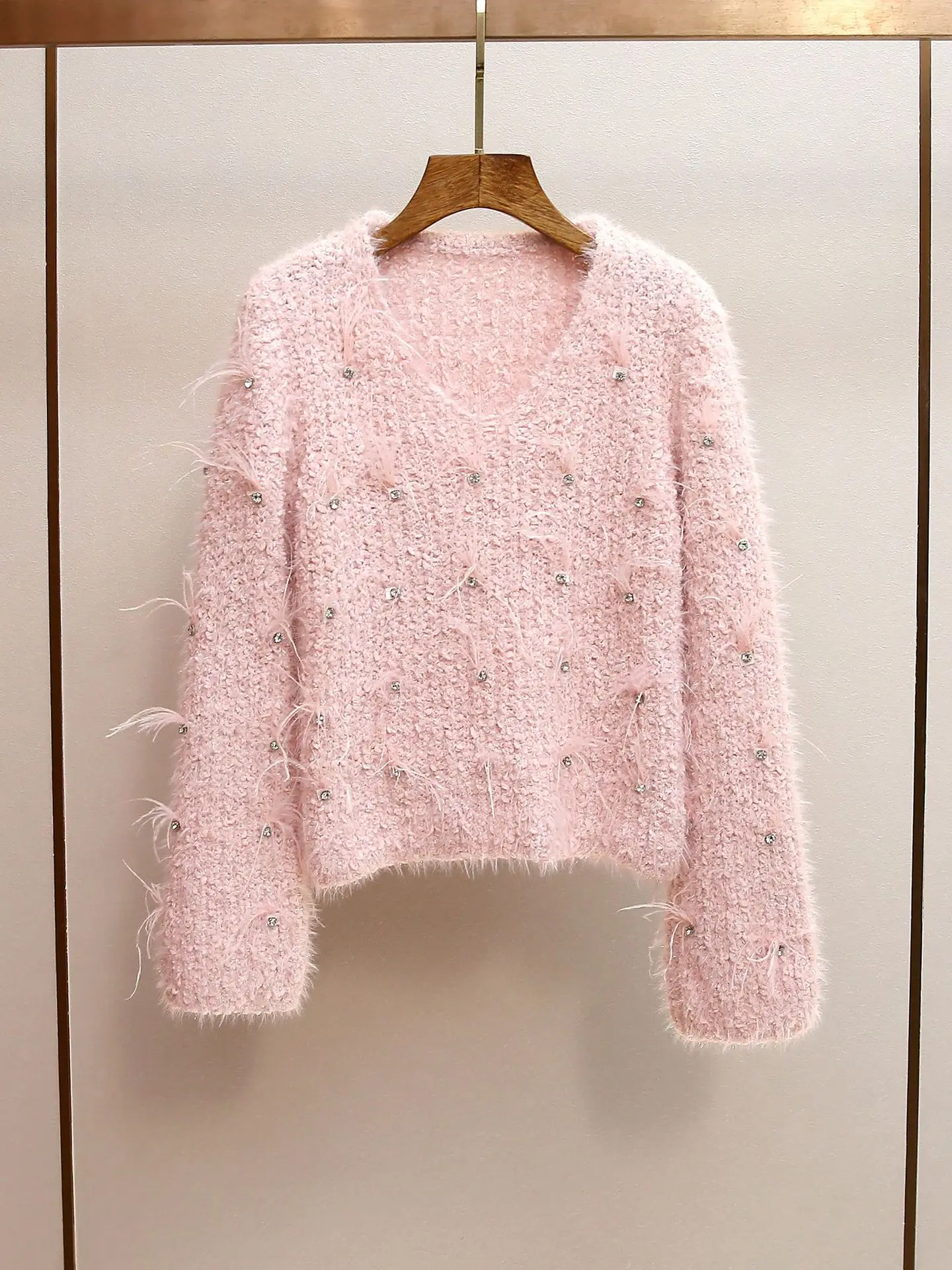 

High-end women's autumn winter new French sweet feather beaded short V-neck loose knit sweater pull ami pink sweater midi traf