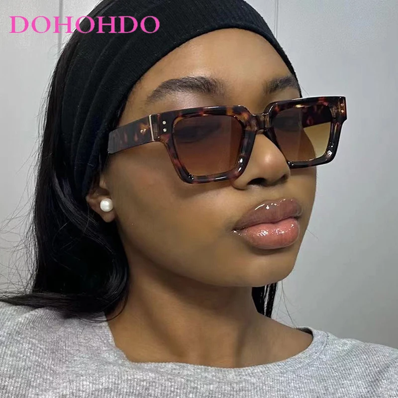 

DOHOHDO New Square Sunglasses Men Women Fashion Brand Designer Sunglasses Male Female Retro Shades Rectangle UV400 Oculos De Sol