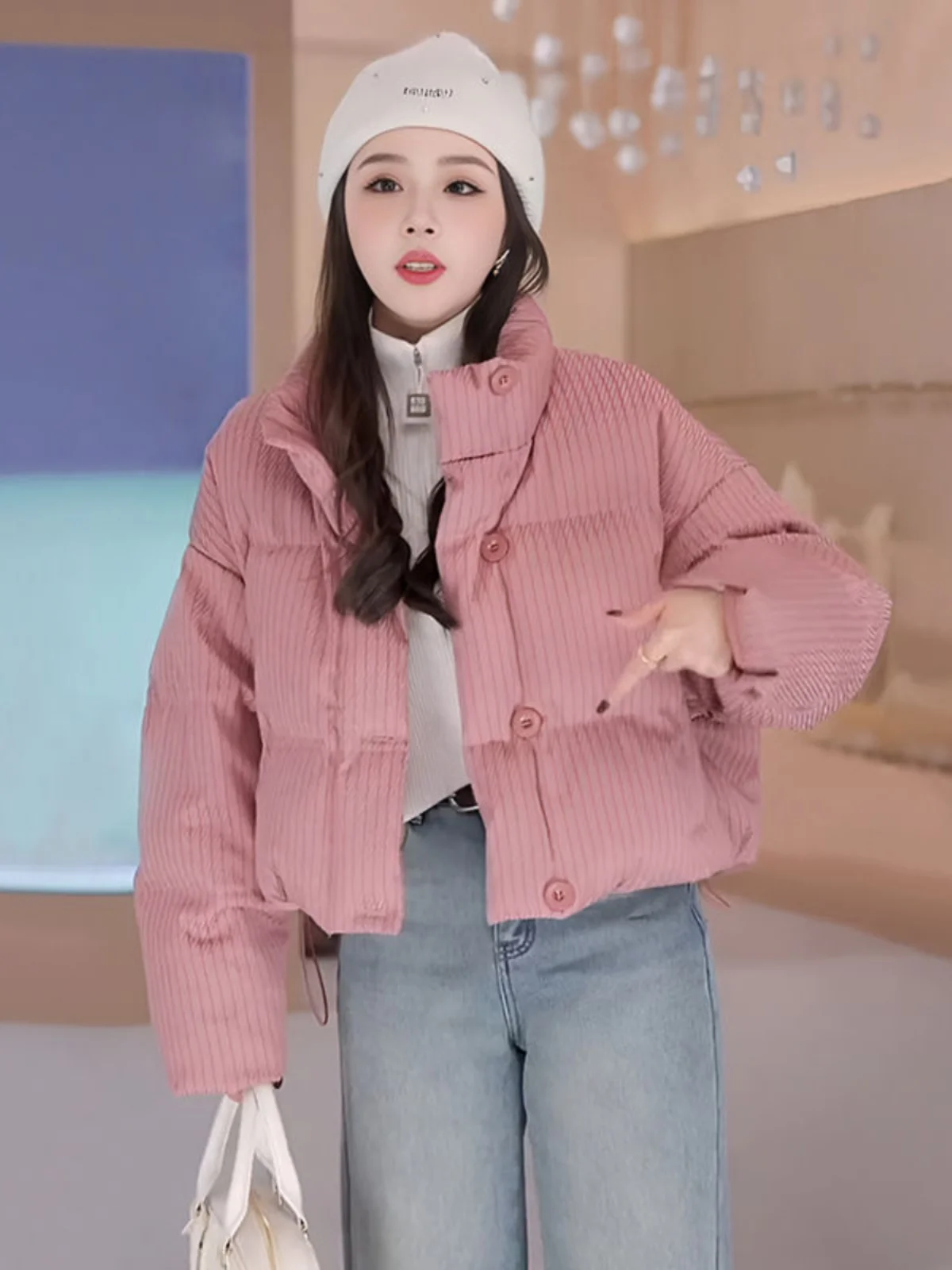 

Модная утепленная хлопковая куртка для женщин, зимняя верхняя одежда, с воротником-стойкой, свободного кроя в корейском стиле, эксклюзивно онлайн