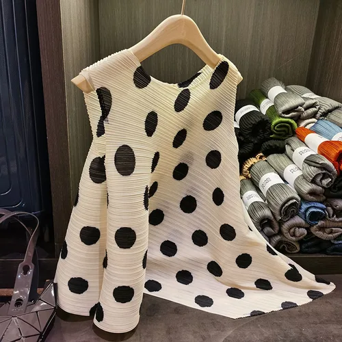 Imagen 2 del producto Camiseta japonesa plisada de lunares sin mangas Miyake, novedad de verano, camiseta interior holgada Irregular, talla grande Simple con elasticidad