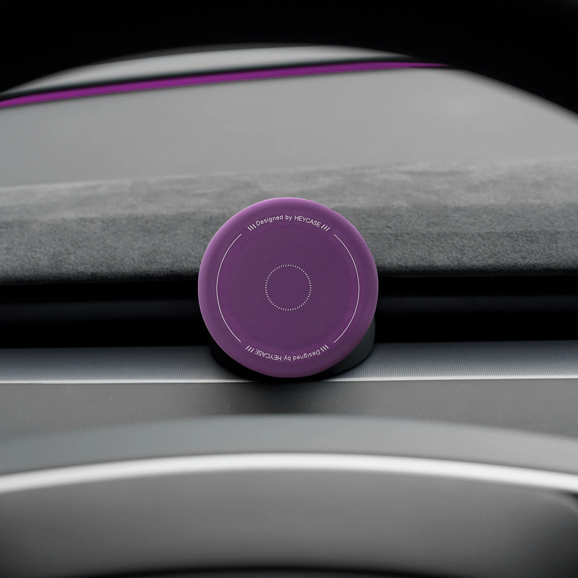 Versteckte magnetische Handyhalterung für die Mittelkonsole des Tesla Model 3 Highland Model Y YL Juniper, coole, modische Navigationshalterung – Detail 2