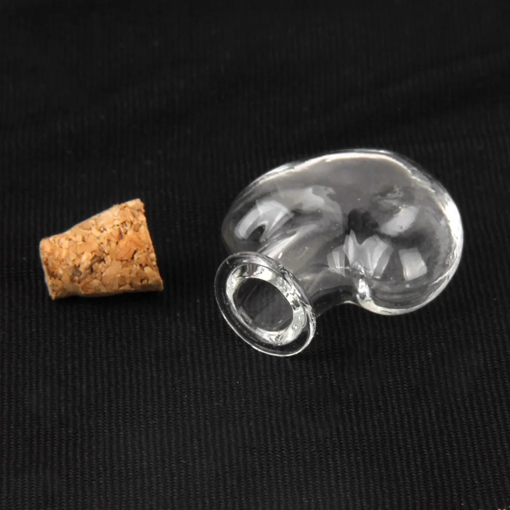 

10Pcs Love Heart Shape Mini Glass Bottles Clear Cork Stopper Ideal for Potpourri Jelly Balls Gemstones Flower Petals Glass Wish