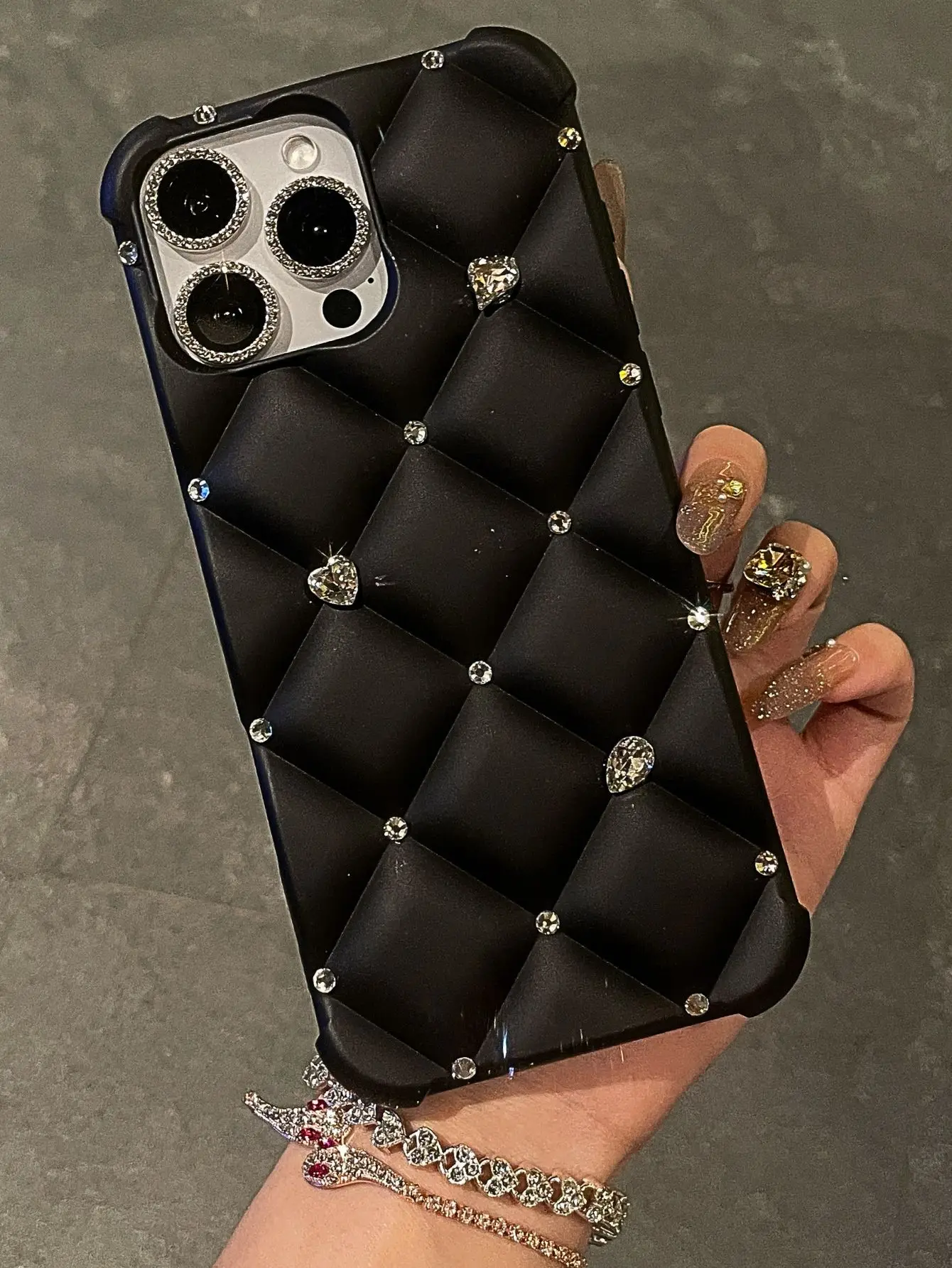 Роскошный дизайнерский блестящий бриллиантовый сердце для iPhone 16 Pro Max 13 14 11 12 Pro Bling Bling C Стильный чехол для телефона для iPhone 15 17 Роскошный дизайнерский блестящий бриллиантовый сердце для iPhone 16 Pro Max 13 14 11 12 Pro Bling Bling C Стильный чехол для телефона для iPhone 15 17