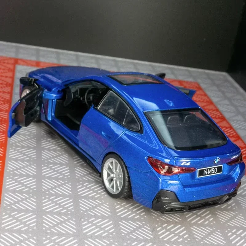 1:34 BMW i4 M50 Alloy New Energy Car Model Diecast Metal Sports Vehicles Car Model Simulation Sound and Light Childrens Toy Gift