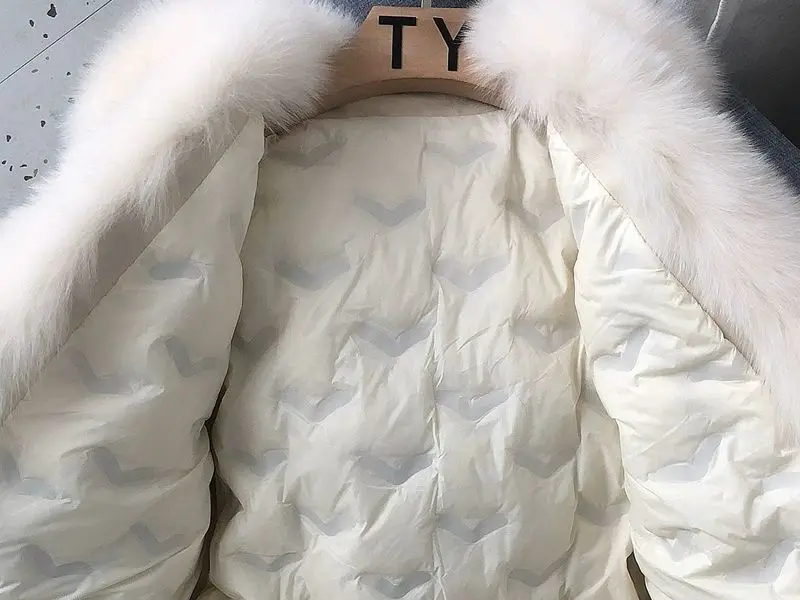 Whole Skin Fox Fur Grass Women's Mid length 2023 New Fur Integrated Sheep Skin White Duck Down Down Coat Winter