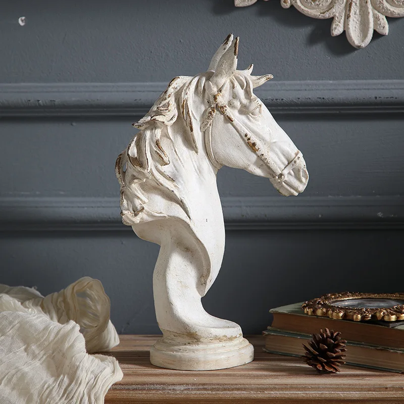 

French resin handicrafts, table decorations, entrance halls, good meanings, horse head decorations, live broadcast room backgrou