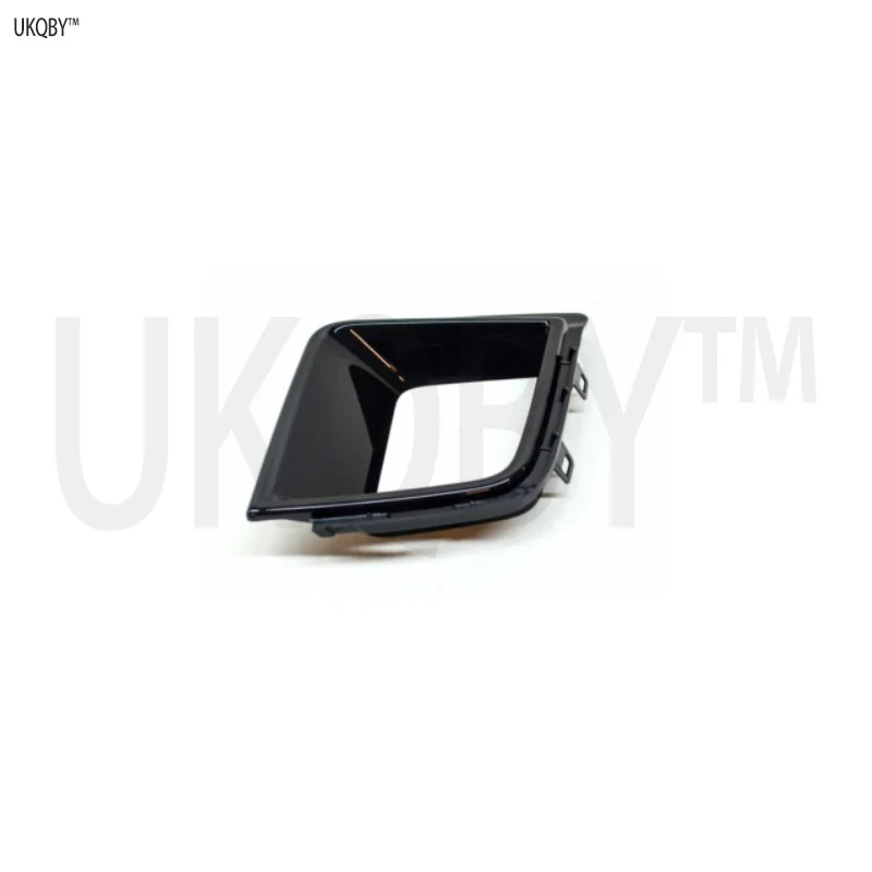 

Left side of brake ventilation duct on the right cover plate of the decorative panel 51110076413 51110076414