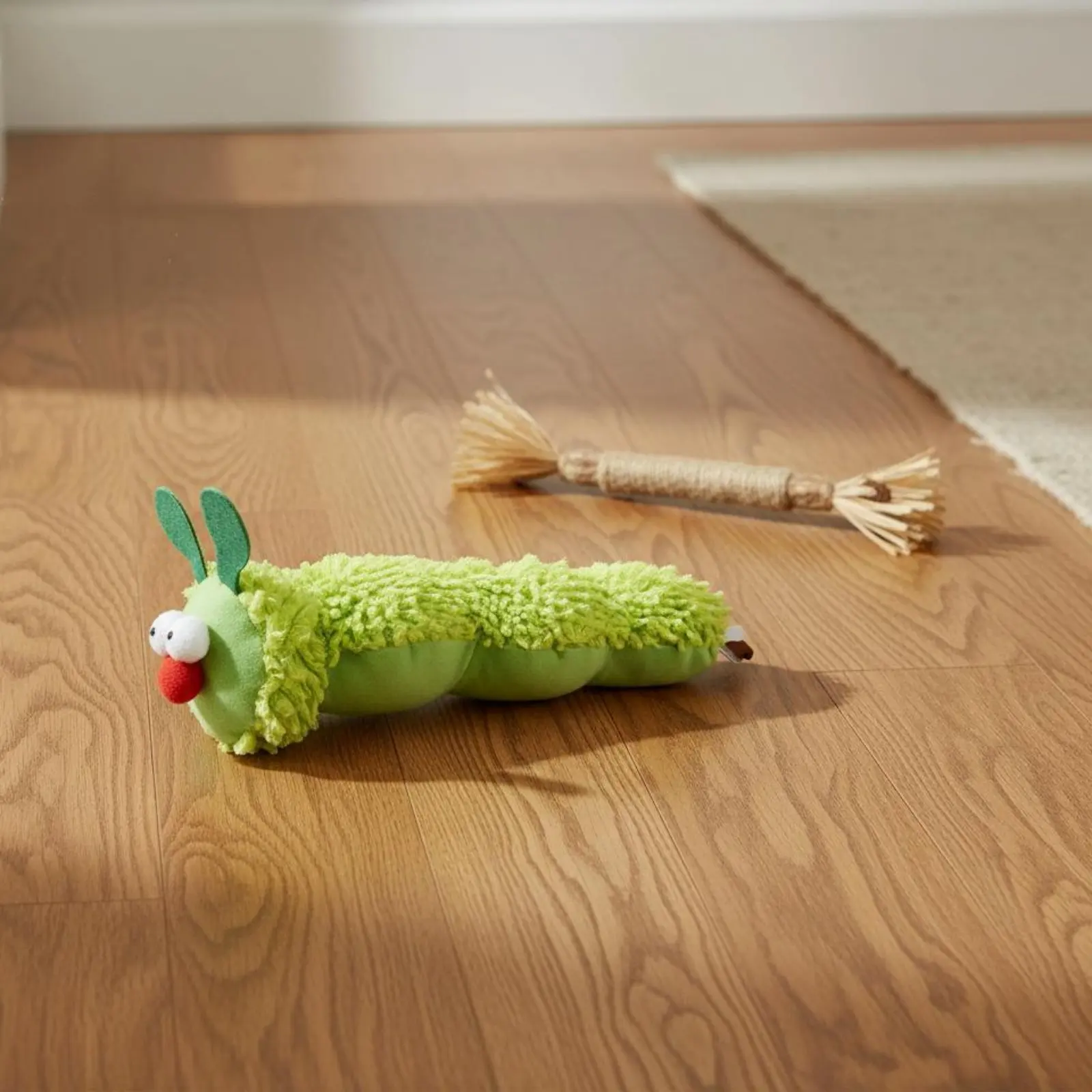 キャタピラーのぬいぐるみ、天然猫用おやつキャットニップ入り枕型おもちゃ、シェニール猫枕、自然な本能を促進、長持ちします。