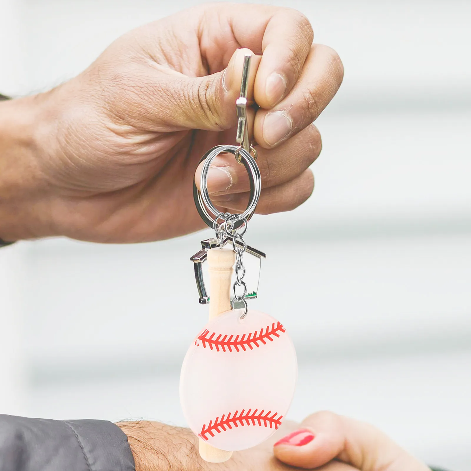 

Набор из 10 изысканных брелоков: бейсбольные, акриловые, деревянные, для сумок, аксессуары для ключей, брелоки-кольца для ключей