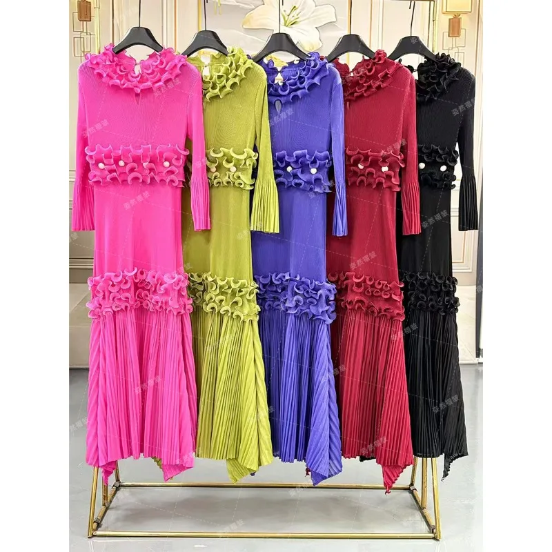 2025 Miyake Nuovi abiti da donna taglie forti Abito lungo a pieghe sottile e sottile Medio Oriente Ricama Abiti da ballo eleganti Elasticità