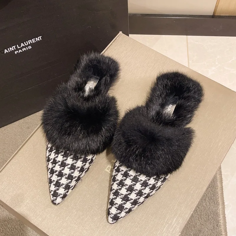 Winter New Baotou Slippers Women\'s Fashion Pointed Head Plus Fleece Slip-on Soft Soles Non-slip Comfortable Flat Shoes