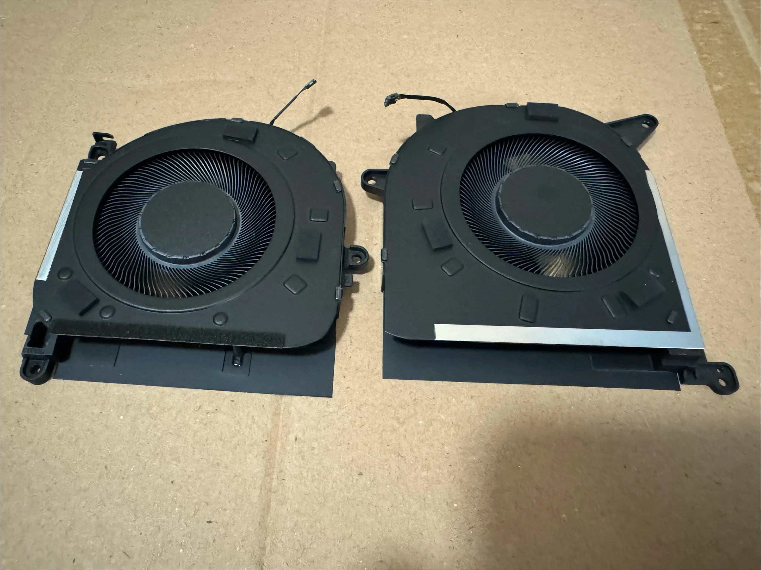 

Новый 5F10S14097 5F10S14096 для Thinkbook 16p G4 IRH 21J8 GPU охлаждающий вентилятор радиатора процессора