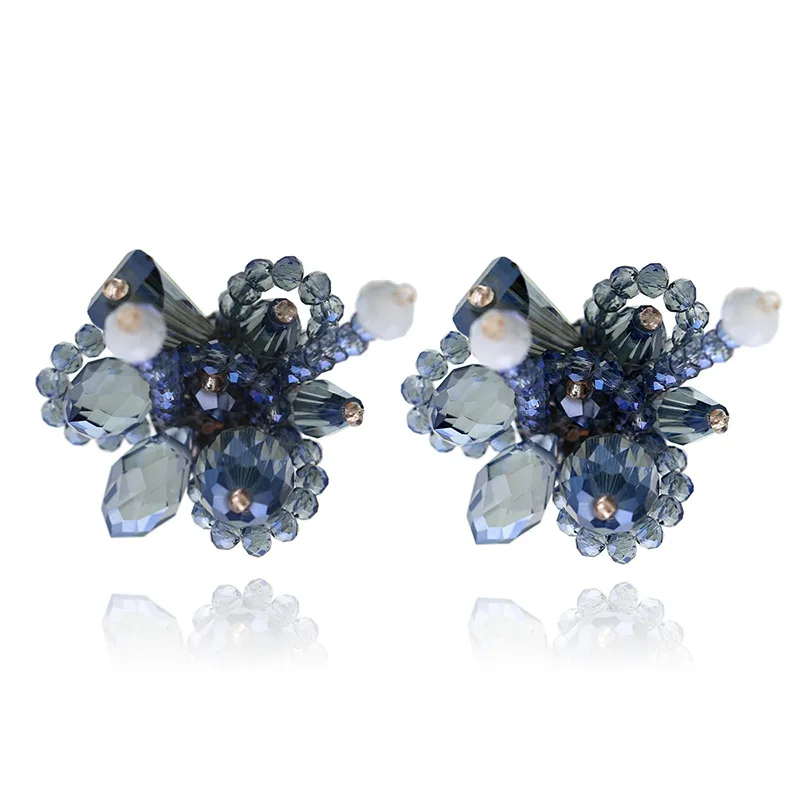European and American ins style design flower earrings, high-end irregular earrings light luxury three-dimensional stamen earrin
