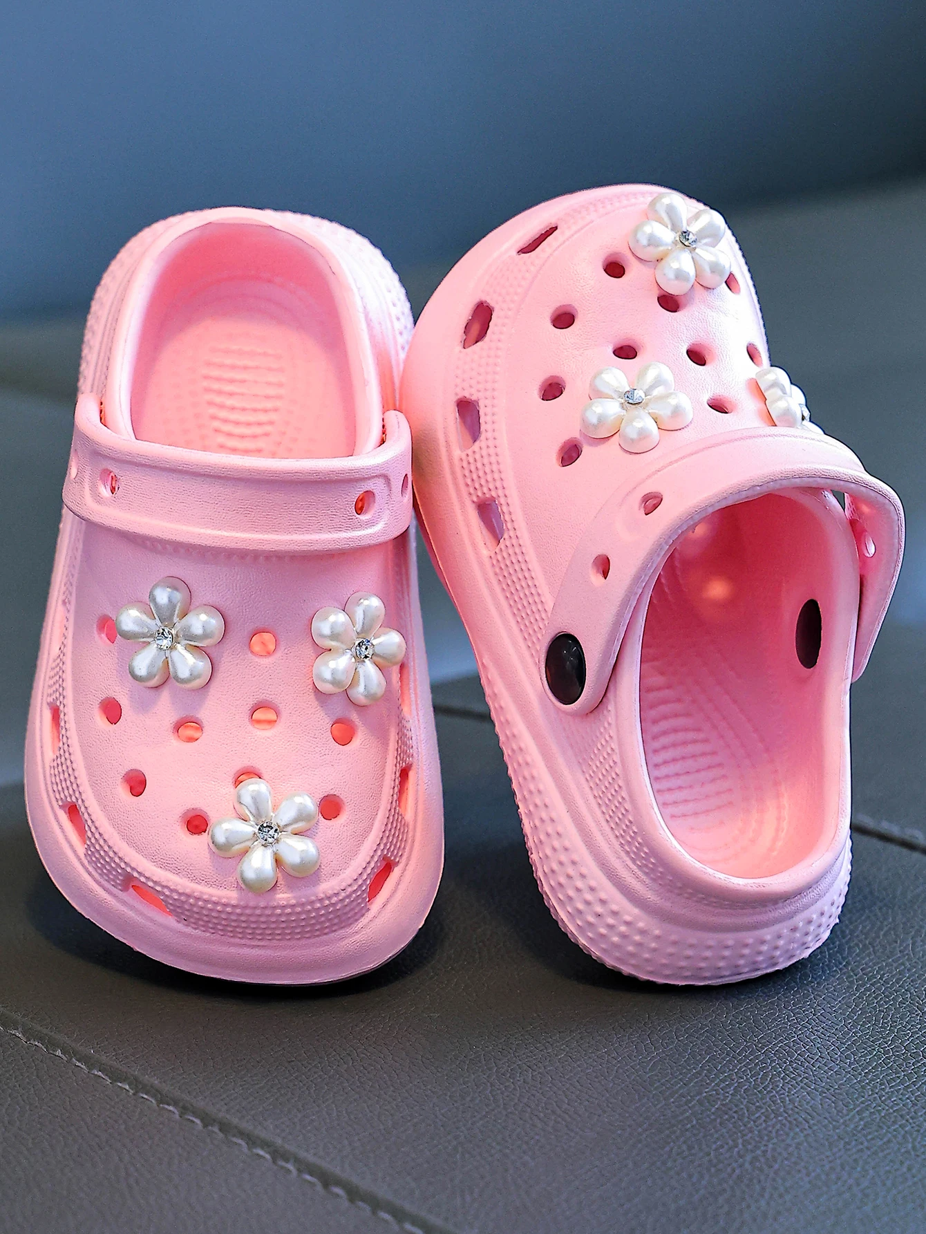 

Summer Butterfly Sandals, New Fashion Anti-Slip Breathable Indoor Outdoor Shoes, Boys Girls Home School Footwear
