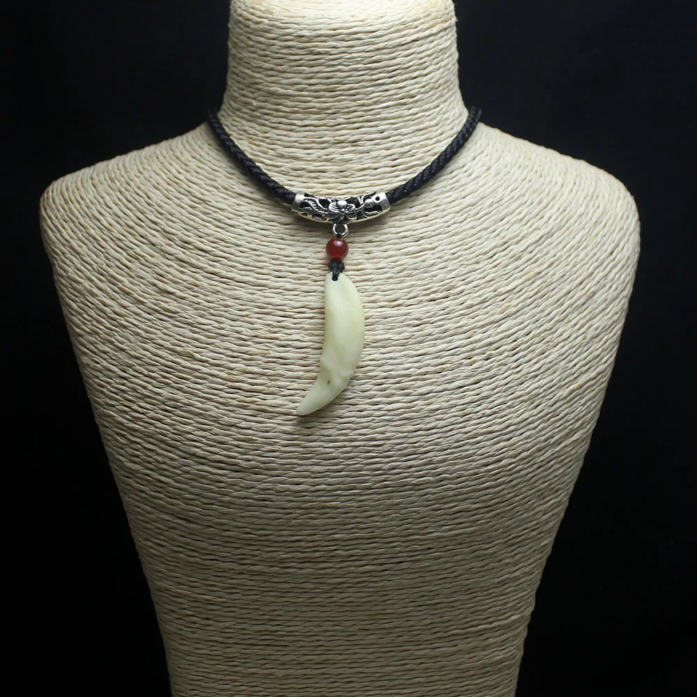 Cool Men's Necklace Bone Pendant Handmade Tibetan Amulet Fangs Real Natural Tooth Vintage Wolf Tooth Charm Adjustable 36-45MM