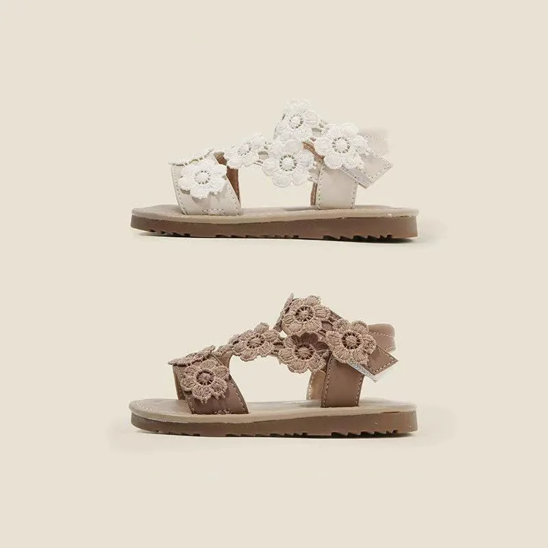 

2025 Summer New Children Casual Sandals for Girls Fashion Korean Style Soft Sole Non-slip Versatile Sweet Flowers Beach Shoes