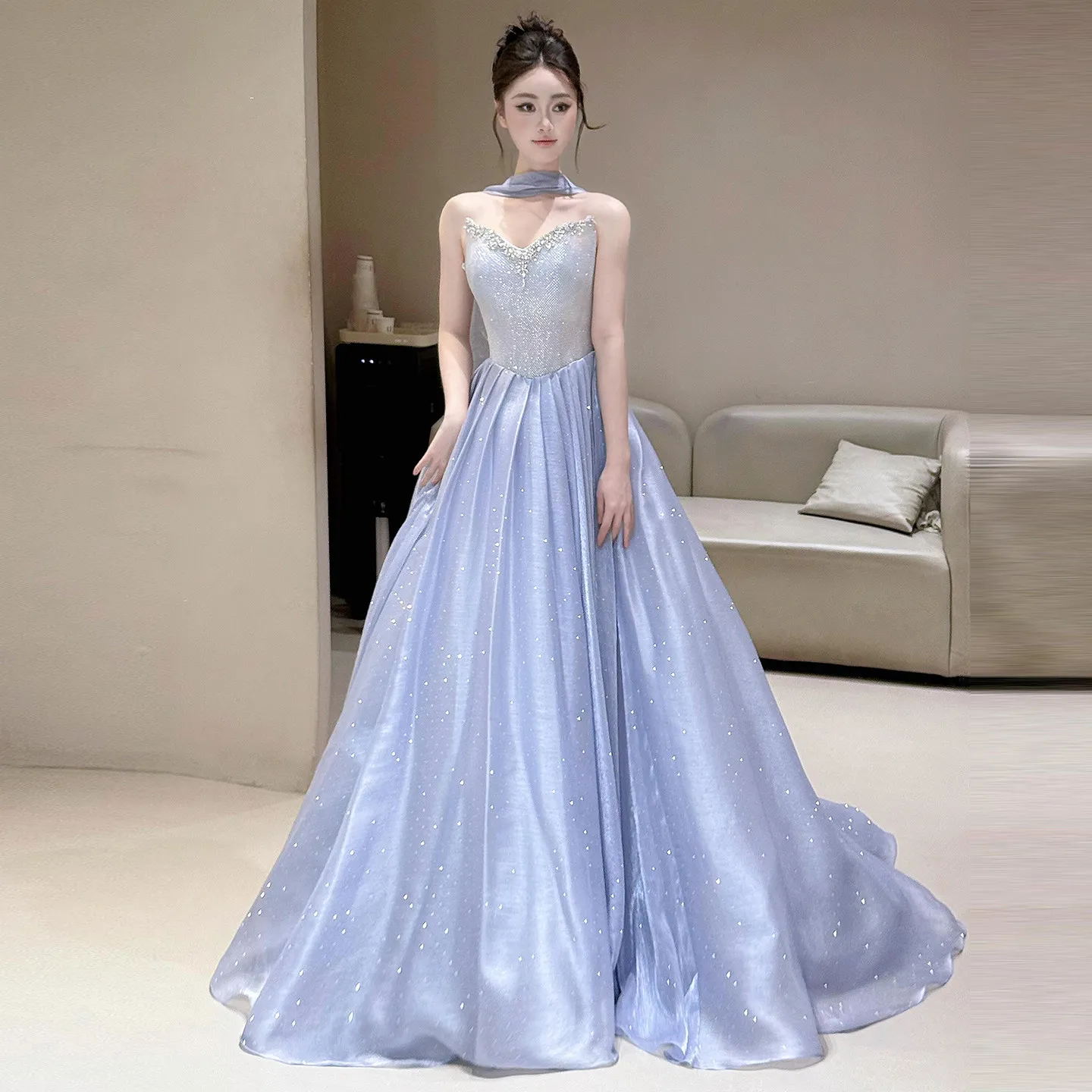 Vestido de Noche L&P DQL Studio, Azul Polvoriento, Cuello Halter, Vestido de Gala con Lentejuelas y Cuentas, Escote Corazón, Vestido de Tul Brillante para Baile de Graduación