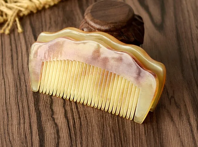 1PCS Natural Sheep Horn Comb Wide Wave Half Moon Straight Hair Comb Dense Teeth Massage Comb