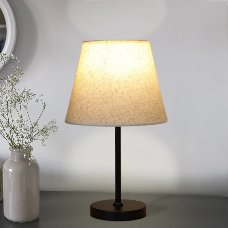 Table Lamp USB Powered Nightstand Lamp Warm Light Bedside Lamp With Cylinder Lamp Shade Desk Light Bedroom Home Decor