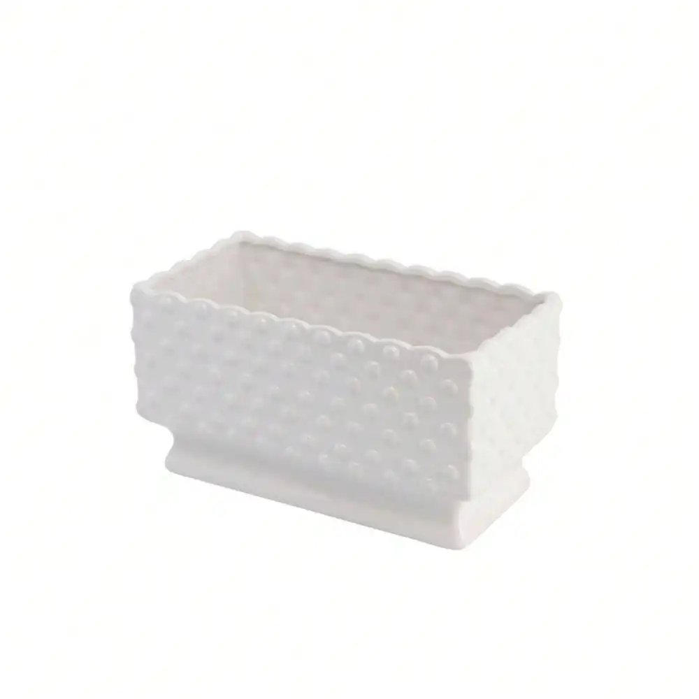 11.25 بوصة. الطول × 5.75 بوصة. عرض × 6 بوصة. ح 7 كيو تي. أوعية زخرفية من السيراميك الأبيض مع حافة صدفية ونقاط منقطة #2