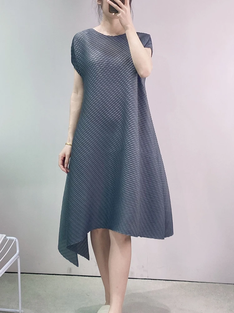 

Women's dresses Miyake Pleated Fashion plus-size round neck irregular dress