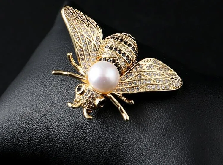 Brooch Senior Sense of High-end Creative High-end Animal Bee Clothing Women Selling All Corsage Pin Accessories Wholesale