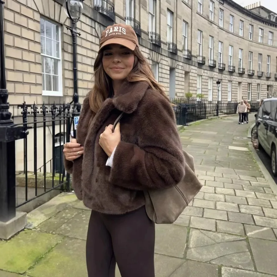 Vintage Brown Women Eco Fur Jacket Furry Collar Loose Faux Fur Lady's Outwear Winter Comfortable Artificial Fur Jacket For Lady