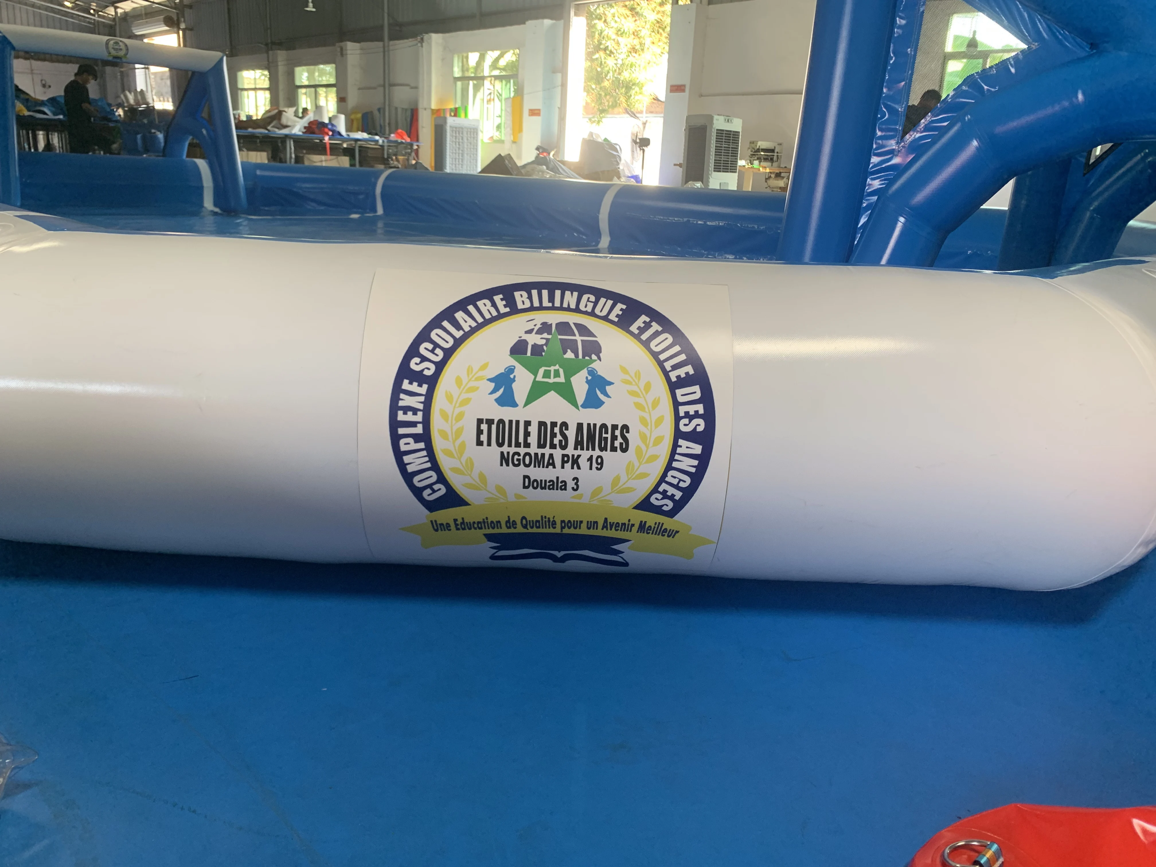 สนามฟุตบอลเป่าลมแข็งแรงทนทานสำหรับการแข่งขันทีม