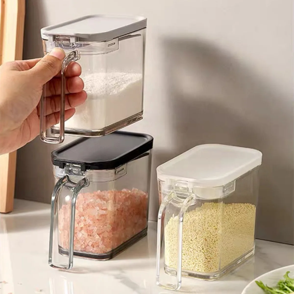 1 Sealed Pop-Top Seasoning Box with Spoon, Household Moisture-Proof Seasoning Bottle, Msg Salt Seasoning Storage Box
