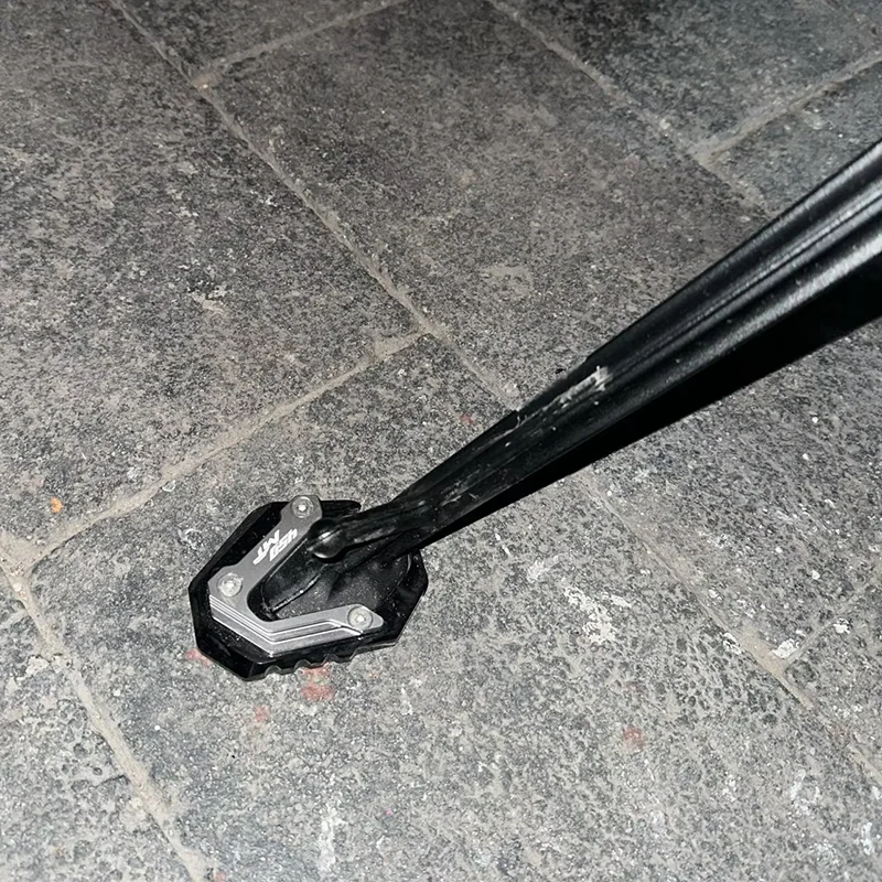 Für CFMOTO IBEX450 450MT 2024 2025 2026 CF 450 MT MT450 IBEX 450 Motorrad Seitenständer-Verlängerungsplatte Reifenventilkappen – Detail 2