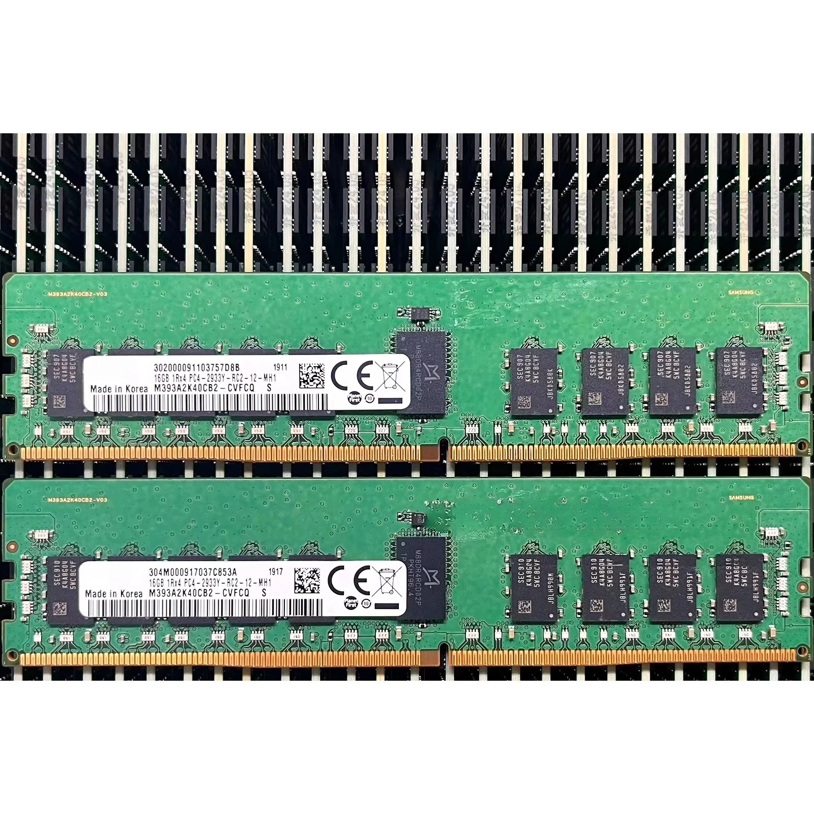 

For Samsung M393A2K40CB2-CVF 16G 1RX4 PC4-2933Y REG ECC server memory stick