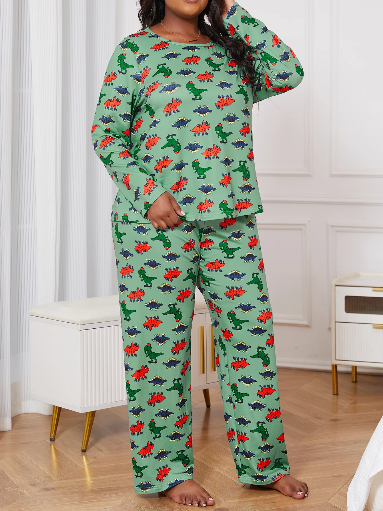 Large size women\'s autumn and winter pajamas cartoon dinosaur print velvet long sleeved pants home suit two-piece set