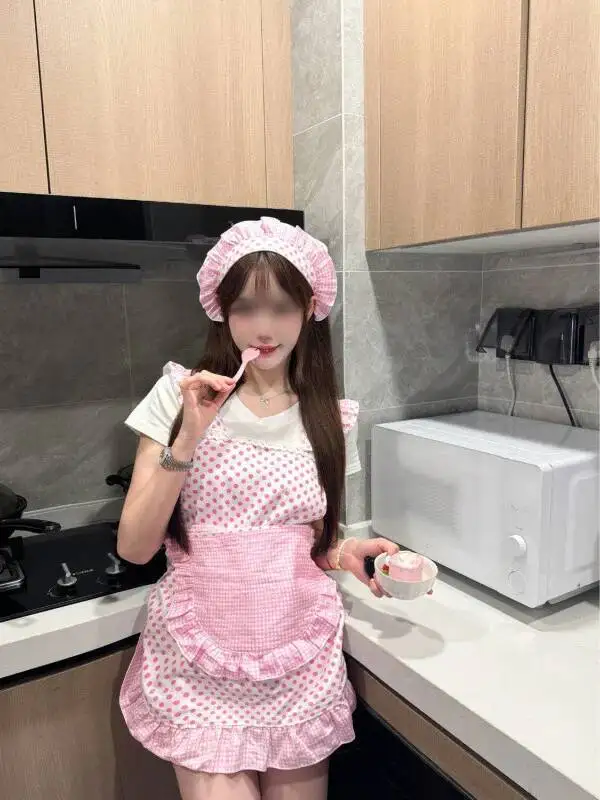 ชุดเดรสลูกไม้ลายจุดน่ารักสไตล์สาวหวานสำหรับผู้หญิง ดีไซน์เซ็กซี่แบบไม่ต้องผูกโบว์ ดีไซน์หรูหราหวานแหวว สีชมพู รุ่น BCM8