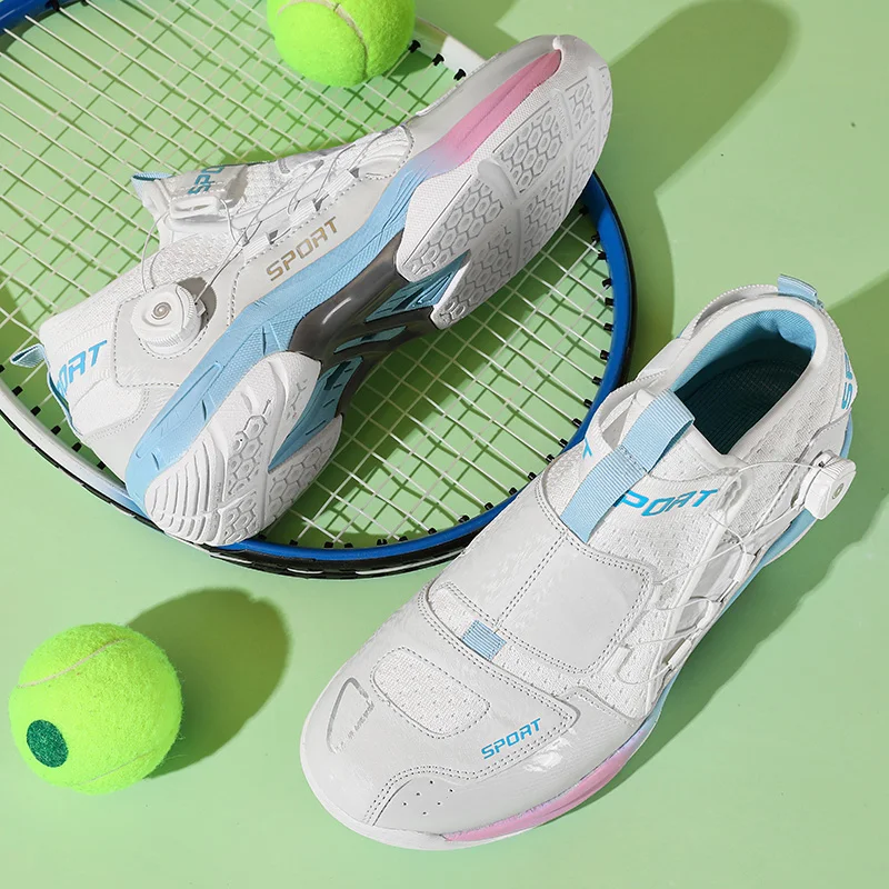 Sepatu Tenis Uniseks Mewah Baru Tiba Anti Selip Sepatu Bulu Tangkis Pria Wanita Sepatu Latihan Anti-selip Gesper Kenop Ringan Nyaman