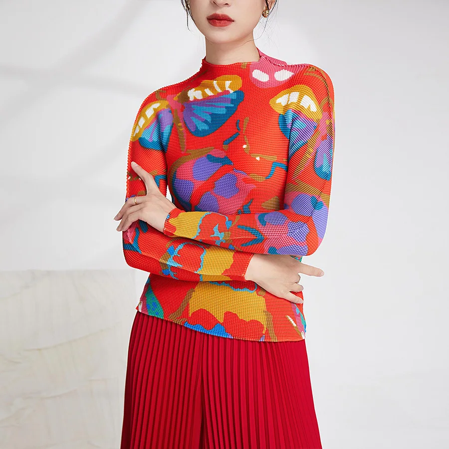 Women Stand Up Collar Base Shirt with Pleated Retro Geometric Pattern Design Loose Elastic Slim Fit Design Female T-shirt