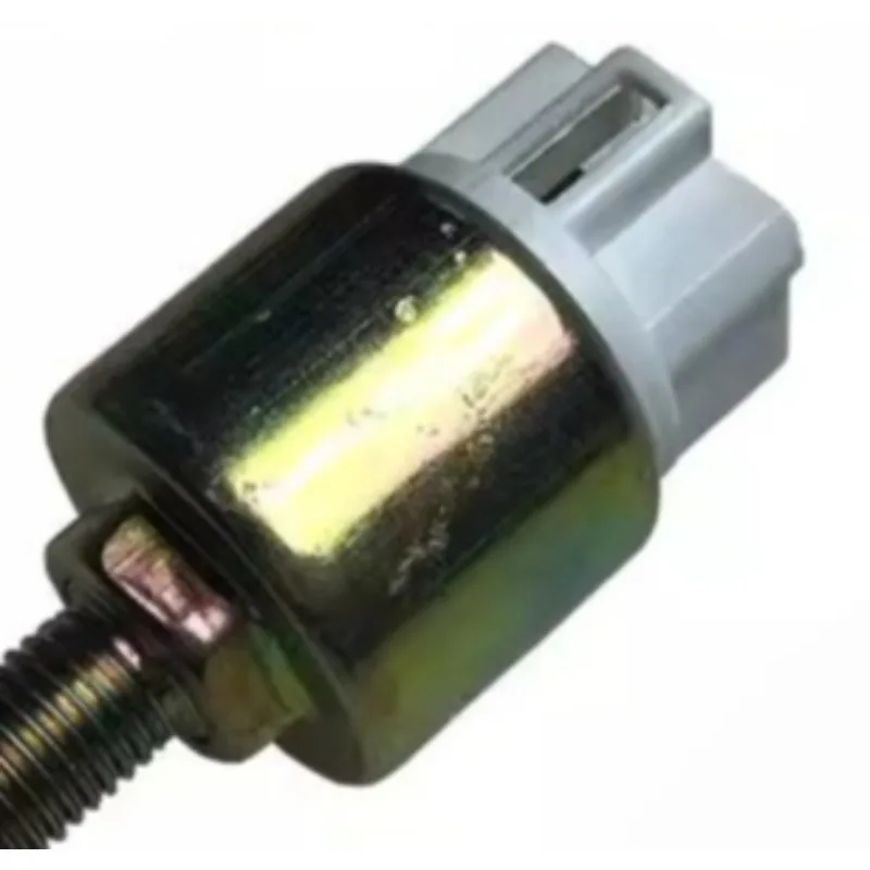 

EG-4134200 Выключатель стоп-сигнала для BYD F6 E5 Song Don M6 F0 S6 G6 Qin G5 L3 S7 Surui EG4134200