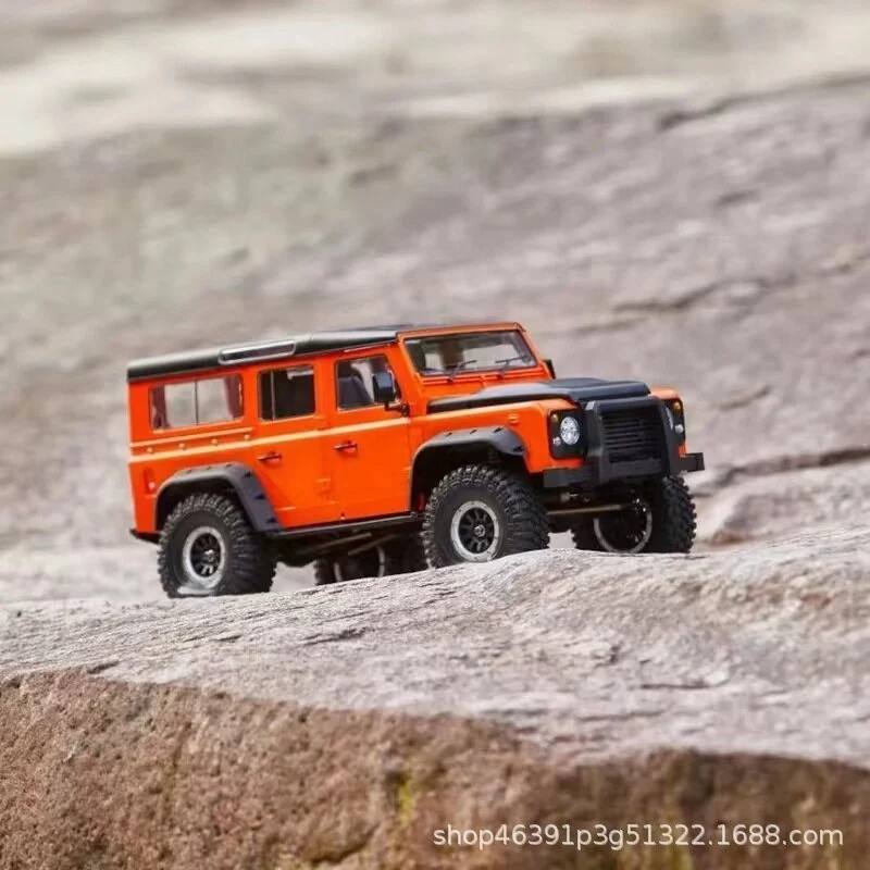 

Yikong YK4104 1/10 RC Crawler Electric Remote Control Defender Hard Shell 4WD 2 Speed Differential Lock Off Road Truck Gift Toy