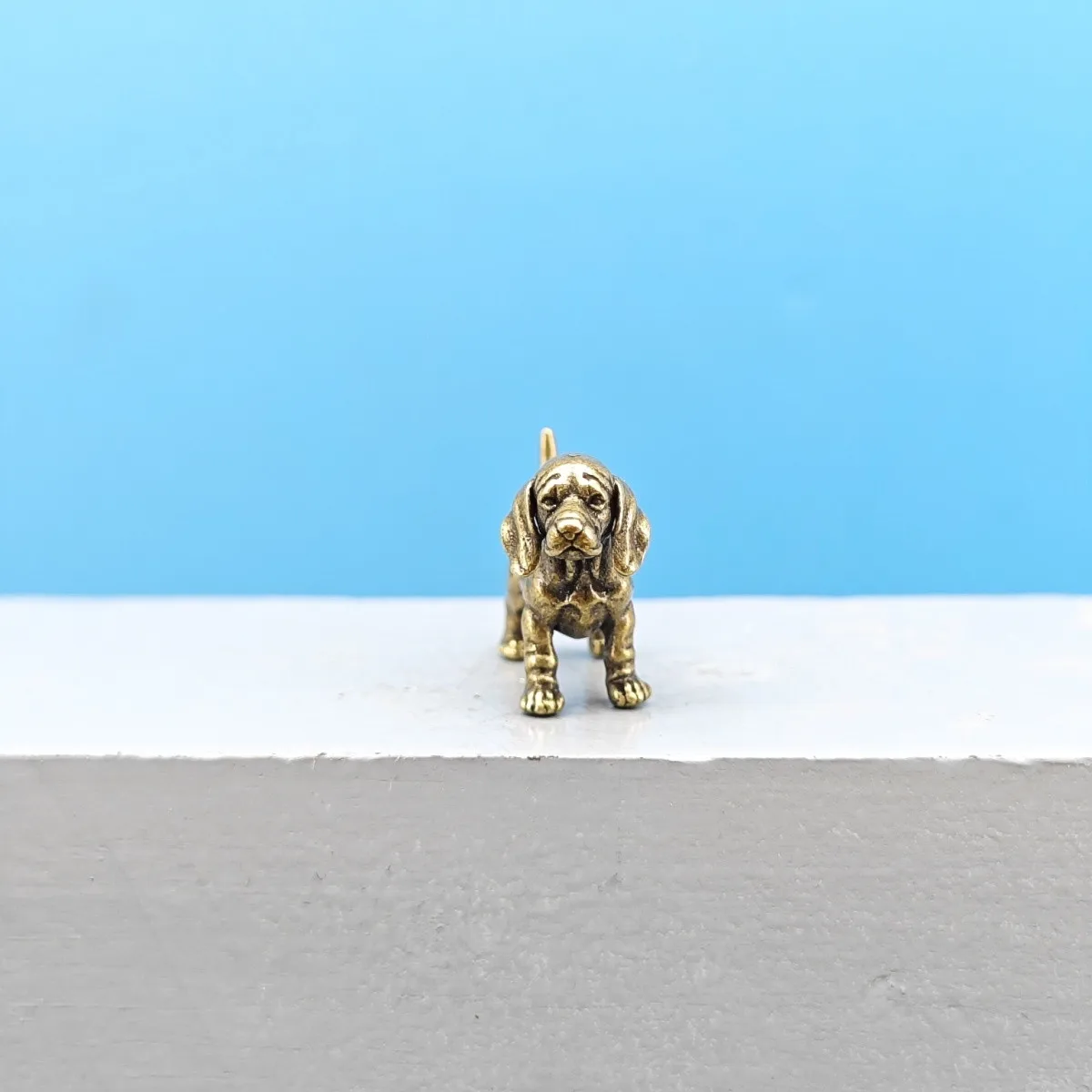 Vintage Brass Beagle Dog Miniature Figurine Realistic Animal Model Diorama Micro Landscape Bonsai Decoration Collectible Craft
