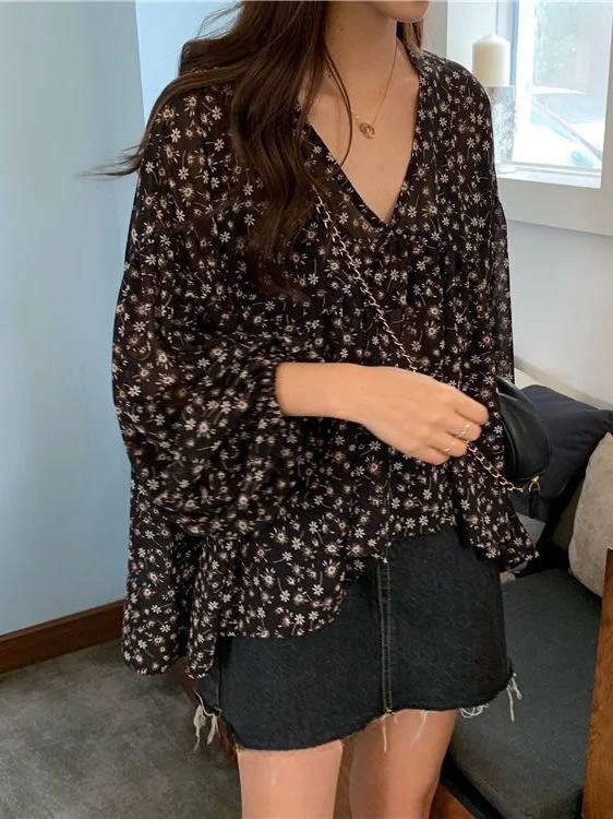 Pink Floral Chiffon Top Women's Summer 2026 V-Neck  Style Long Sleeve Loose Lantern Sleeve Loose Fit Daily Wear