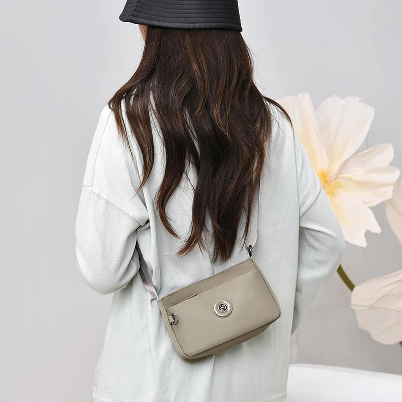 Modische, leichte Umhängetasche für Damen, trendige Schultertasche, Handtasche, vielseitig einsetzbar für den täglichen Gebrauch. – Detail 15