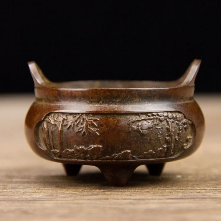 bamboo newspaper Ping'an mini copper incense burner was collected indoors was worshipped gods, was three-legged