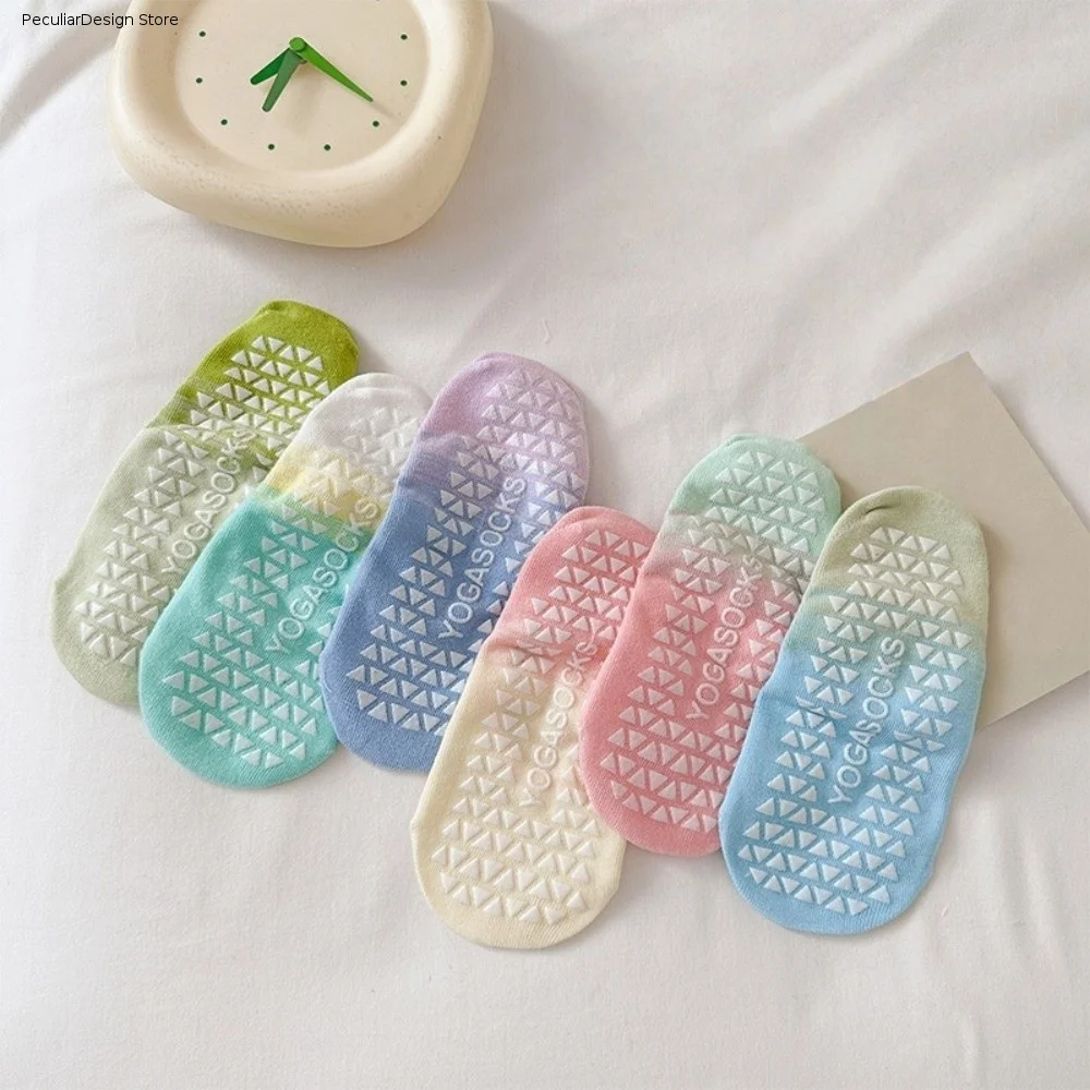 Sweet Non-Slip Gradient Silicone Yoga Socks Patchwork Sweat-Absorbent Fitness PilatesSocks Soft Breathable Floor Socks Women